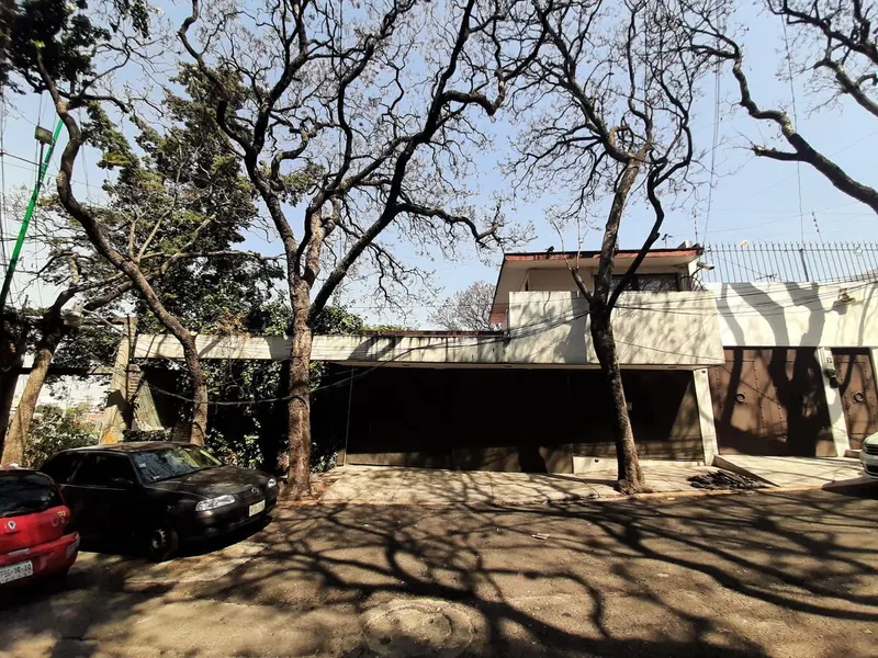 Casa en venta en Las Águilas 4 Recámaras